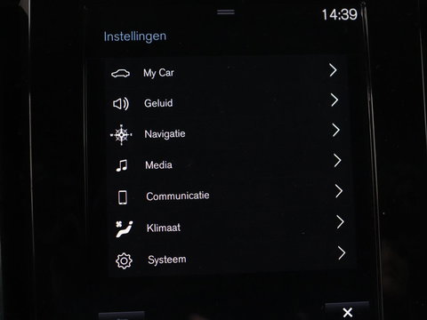 Volvo XC40 1.5 T4 Plug-in hybrid R Design | Leder/Alcantara | Carplay | Navigatie | Parkeerverwarming | Keyless | Cruise control | Parkeerhulp | Climate control | Full LED | PHEV