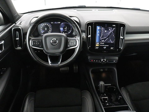 Volvo XC40 1.5 T4 Plug-in hybrid R Design | Leder/Alcantara | Carplay | Navigatie | Parkeerverwarming | Keyless | Cruise control | Parkeerhulp | Climate control | Full LED | PHEV