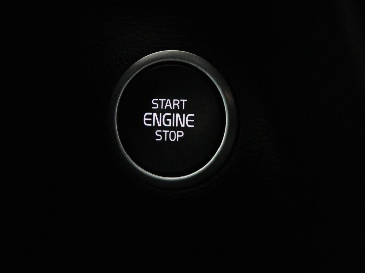 Volvo XC40 1.5 T4 Plug-in hybrid R Design | Leder/Alcantara | Carplay | Navigatie | Parkeerverwarming | Keyless | Cruise control | Parkeerhulp | Climate control | Full LED | PHEV