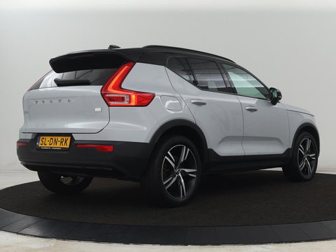 Volvo XC40 1.5 T4 Plug-in hybrid R Design | Leder/Alcantara | Carplay | Navigatie | Parkeerverwarming | Keyless | Cruise control | Parkeerhulp | Climate control | Full LED | PHEV