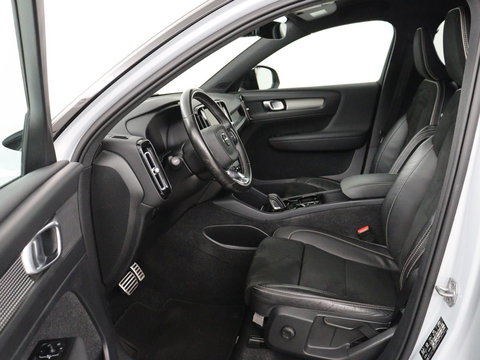 Volvo XC40 1.5 T4 Plug-in hybrid R Design | Leder/Alcantara | Carplay | Navigatie | Parkeerverwarming | Keyless | Cruise control | Parkeerhulp | Climate control | Full LED | PHEV