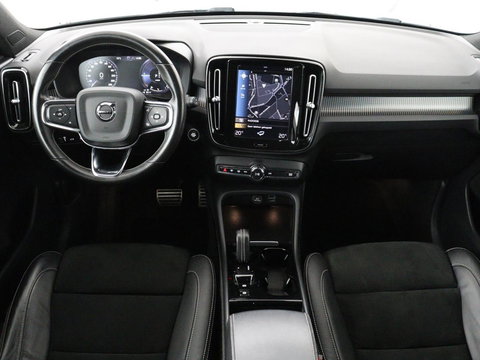 Volvo XC40 1.5 T4 Plug-in hybrid R Design | Leder/Alcantara | Carplay | Navigatie | Parkeerverwarming | Keyless | Cruise control | Parkeerhulp | Climate control | Full LED | PHEV