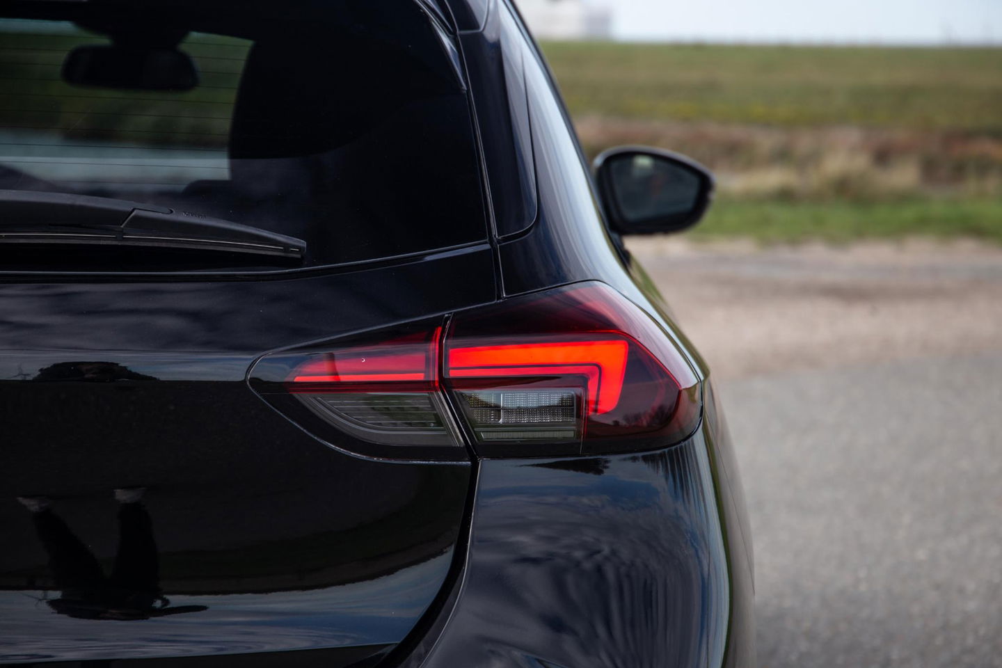 Opel Corsa 1.2 Turbo GS BLACK LINE / APPLE CARPLAY / AUTOMAAT / 360 CAMERA / STOELVERWARMING