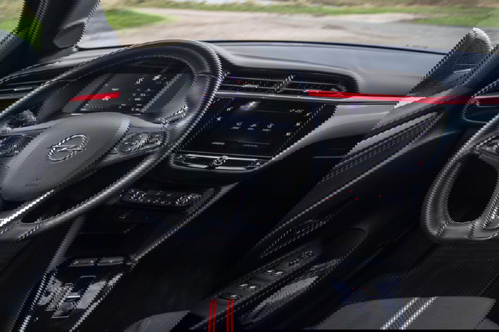 Opel Corsa 1.2 Turbo GS BLACK LINE / APPLE CARPLAY / AUTOMAAT / 360 CAMERA / STOELVERWARMING