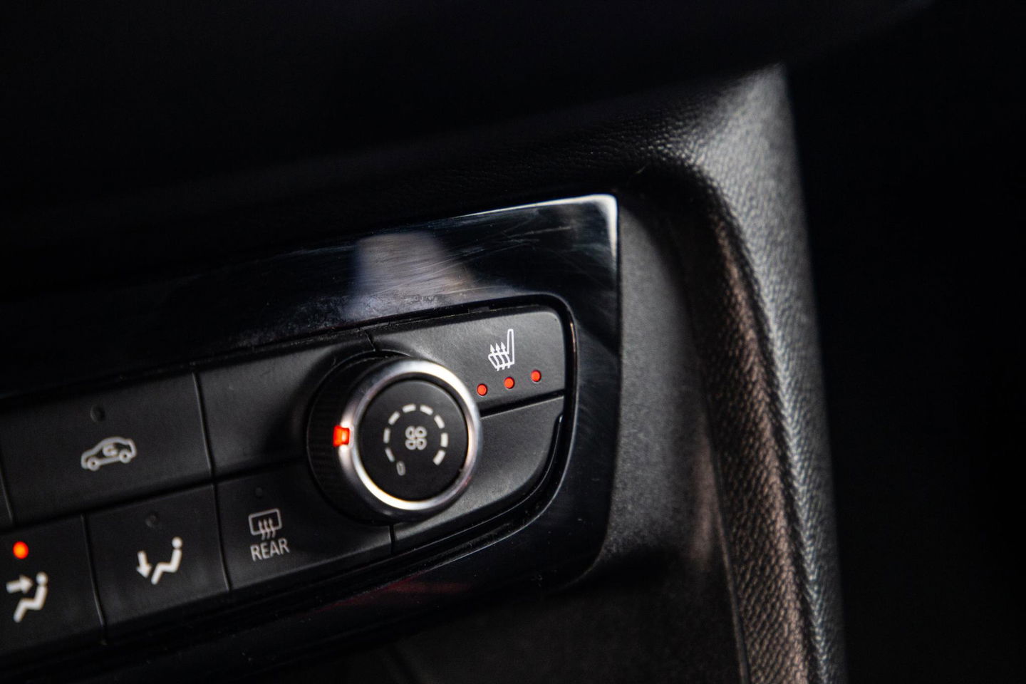 Opel Corsa 1.2 Turbo GS BLACK LINE / APPLE CARPLAY / AUTOMAAT / 360 CAMERA / STOELVERWARMING