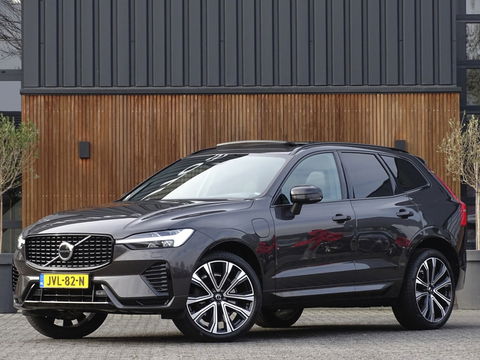 Volvo XC60 T6 341K AWD Recharge Plug-In Hybrid / R- Design / LED