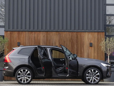 Volvo XC60 T6 341K AWD Recharge Plug-In Hybrid / R- Design / LED