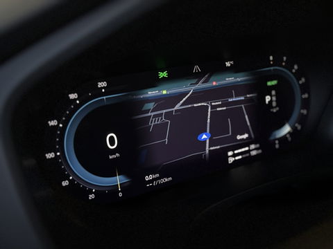 Volvo XC60 T6 341K AWD Recharge Plug-In Hybrid / R- Design / LED