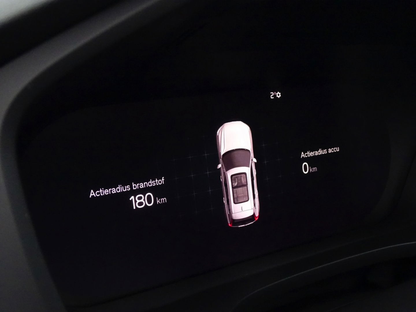 Volvo XC60 T6 341K AWD Recharge Plug-In Hybrid / R- Design / LED