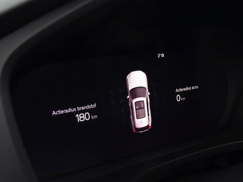 Volvo XC60 T6 341K AWD Recharge Plug-In Hybrid / R- Design / LED