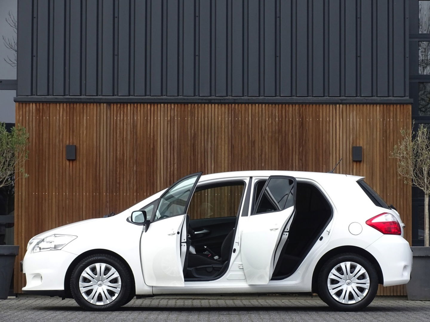 Toyota Auris 1.6 132pk / luxe pakket