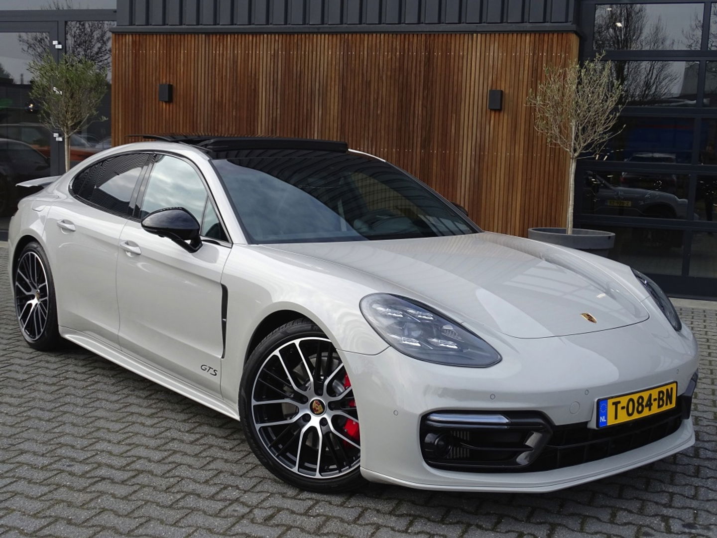 Porsche Panamera 4.0 V8 481PK GTS / carbon / alcantara / 360° / LED