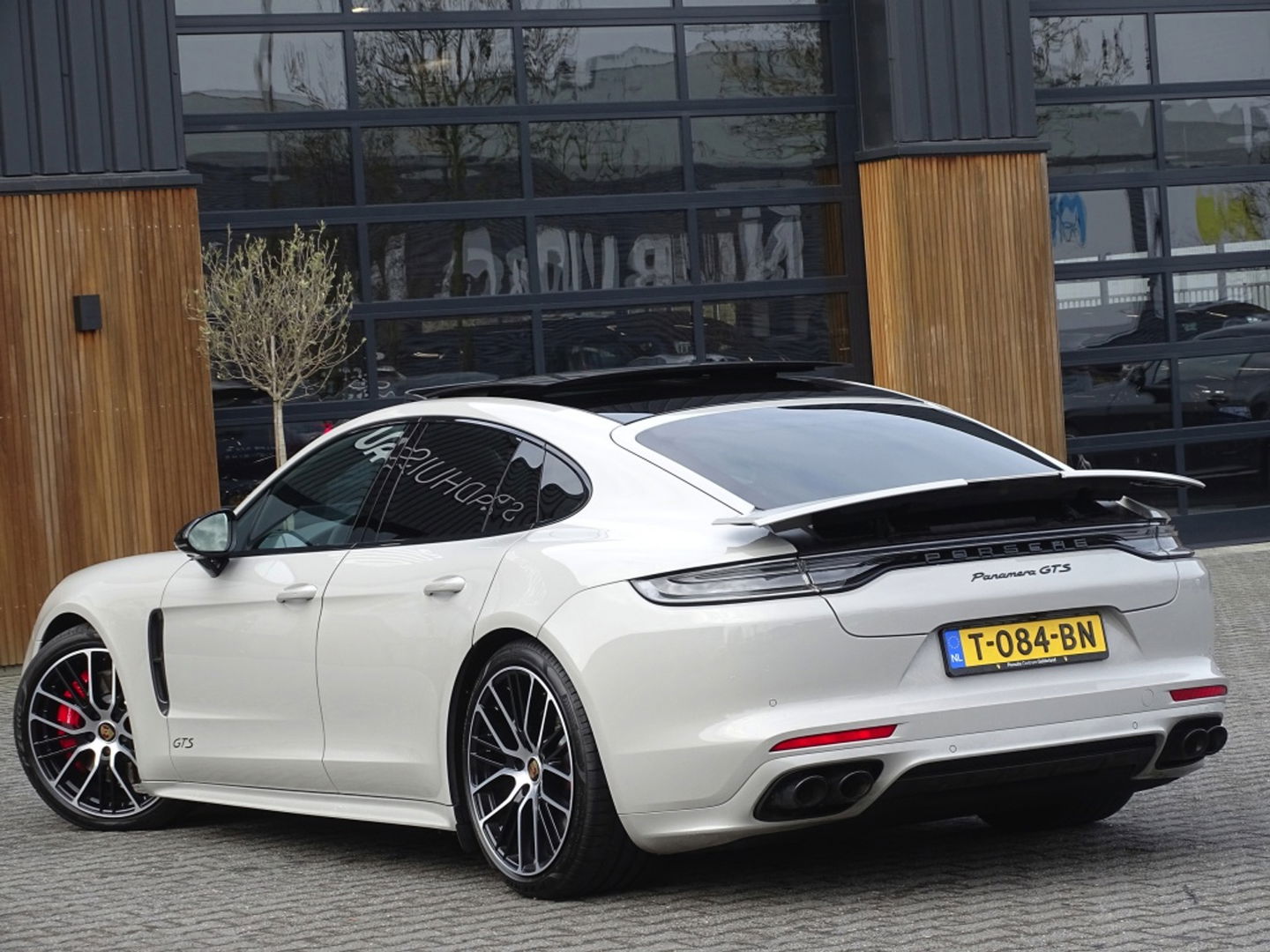 Porsche Panamera 4.0 V8 481PK GTS / carbon / alcantara / 360° / LED