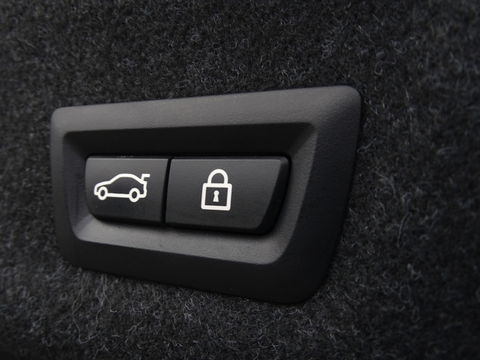 BMW 3-serie 330e 292PK X-Drive M-Sport Pro / Carbon / Harman Kardon / 2022