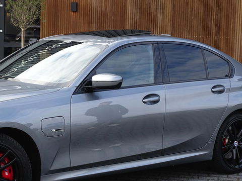 BMW 3-serie 330e 292PK X-Drive M-Sport Pro / Carbon / Harman Kardon / 2022