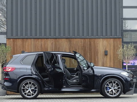 BMW X5 45e 394PK X-drive M-Sport / skylounge / carbon / laser / 360°