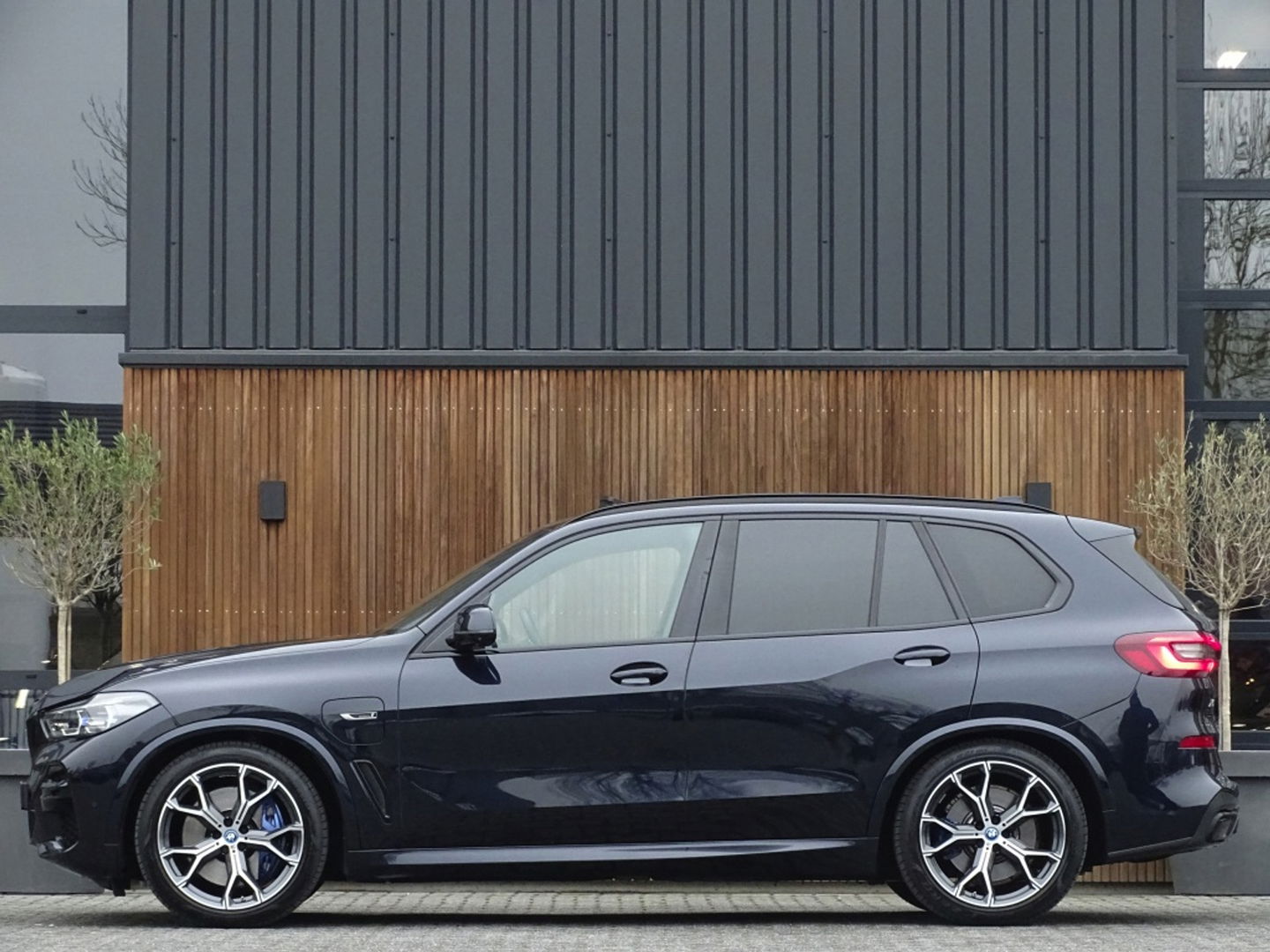 BMW X5 45e 394PK X-drive M-Sport / skylounge / carbon / laser / 360°