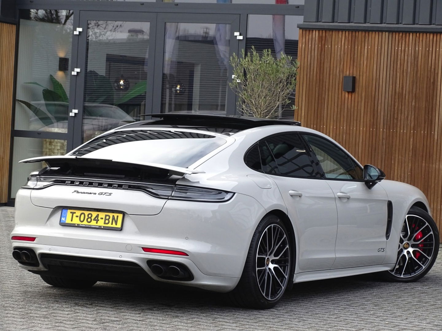 Porsche Panamera 4.0 V8 481PK GTS / carbon / alcantara / 360° / LED