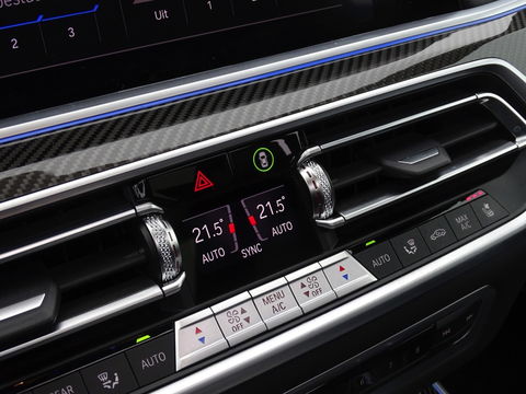 BMW X5 45e 394PK X-drive M-Sport / skylounge / carbon / laser / 360°