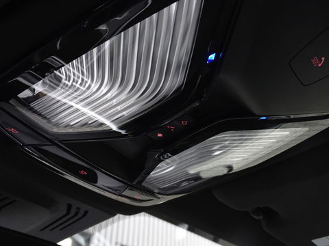 BMW X5 45e 394PK X-drive M-Sport / skylounge / carbon / laser / 360°