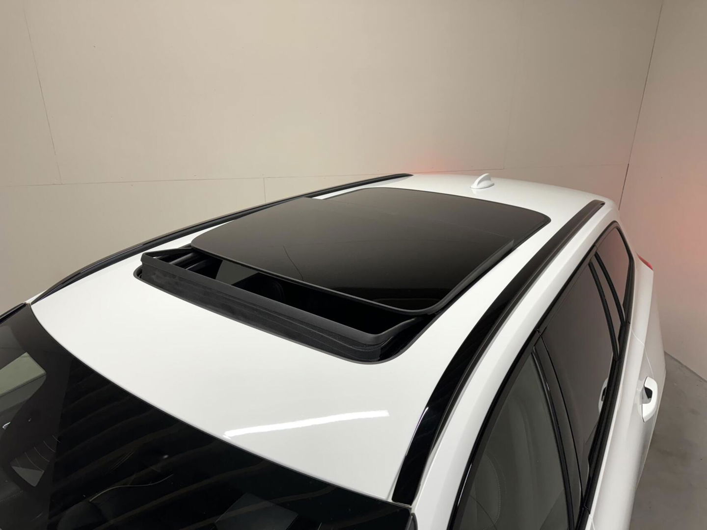 Volvo V60 2.0 T8 Twin Engine AWD Polestar Engeneerd Pano B&W Trekh.