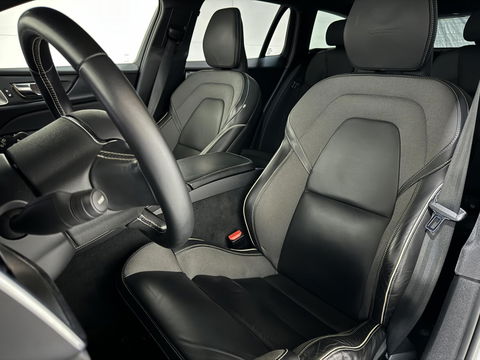 Volvo V60 2.0 T8 Twin Engine AWD Polestar Engeneerd Pano B&W Trekh.