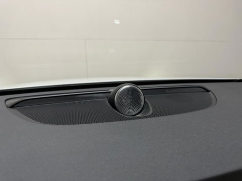 Volvo V60 2.0 T8 Twin Engine AWD Polestar Engeneerd Pano B&W Trekh.