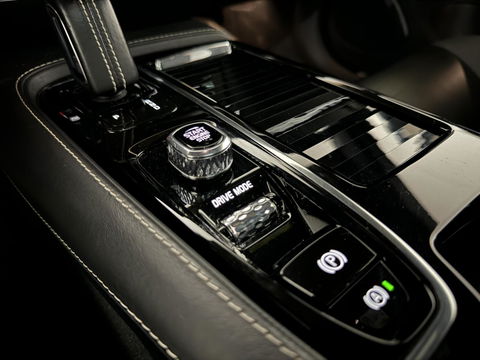 Volvo V60 2.0 T8 Twin Engine AWD Polestar Engeneerd Pano B&W Trekh.