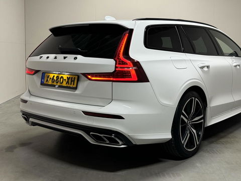 Volvo V60 2.0 T8 Twin Engine AWD Polestar Engeneerd Pano B&W Trekh.