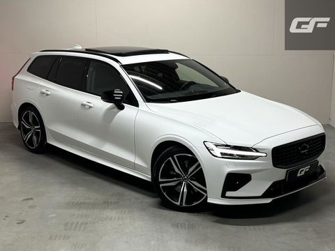 Volvo V60 2.0 T8 Twin Engine AWD Polestar Engeneerd Pano B&W Trekh.