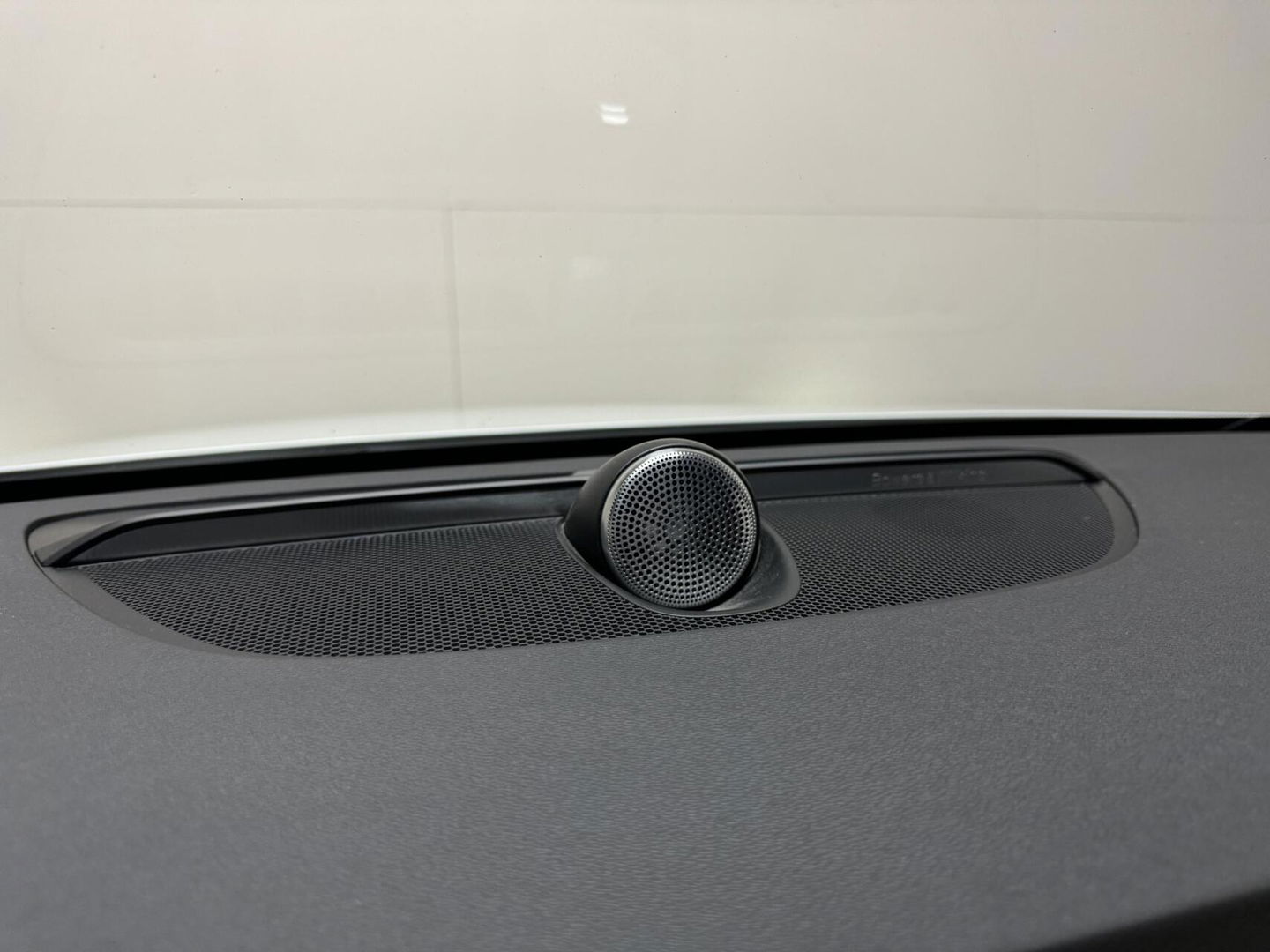 Volvo V60 2.0 T8 Twin Engine AWD Polestar Engeneerd Pano B&W Trekh.