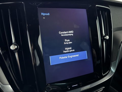 Volvo V60 2.0 T8 Twin Engine AWD Polestar Engeneerd Pano B&W Trekh.