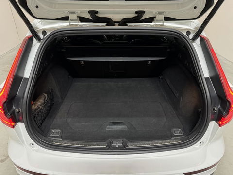 Volvo V60 2.0 T8 Twin Engine AWD Polestar Engeneerd Pano B&W Trekh.