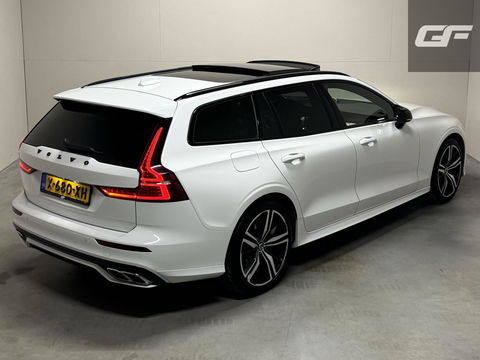 Volvo V60 2.0 T8 Twin Engine AWD Polestar Engeneerd Pano B&W Trekh.