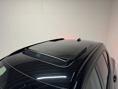 Volvo XC40 1.5 T5 Plug-in Hybride R-Design Pano H/K Leer 360° ACC Trekh.