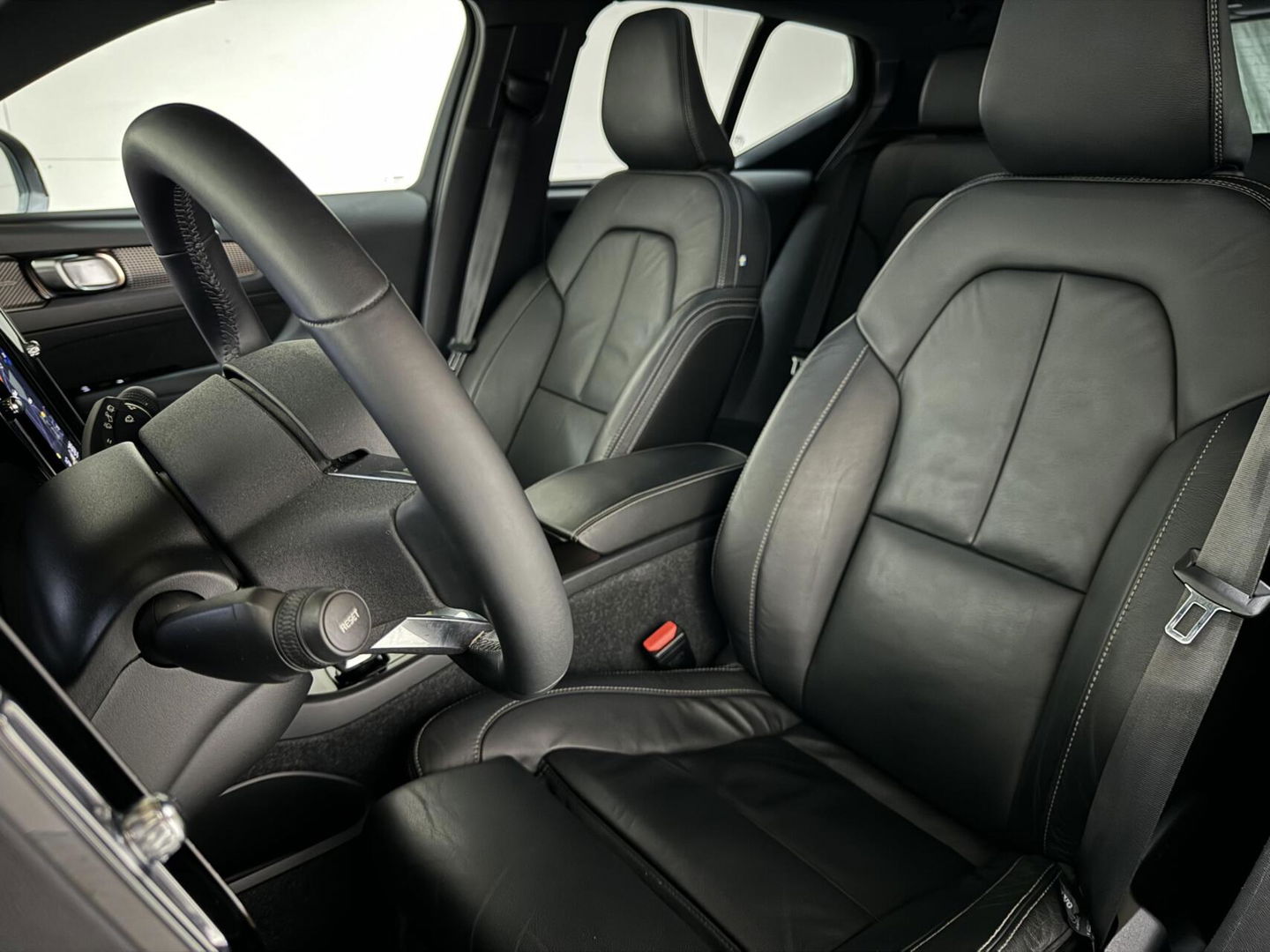 Volvo XC40 1.5 T5 Plug-in Hybride R-Design Pano H/K Leer 360° ACC Trekh.