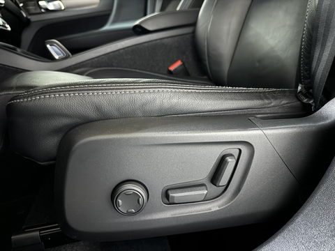 Volvo XC40 1.5 T5 Plug-in Hybride R-Design Pano H/K Leer 360° ACC Trekh.