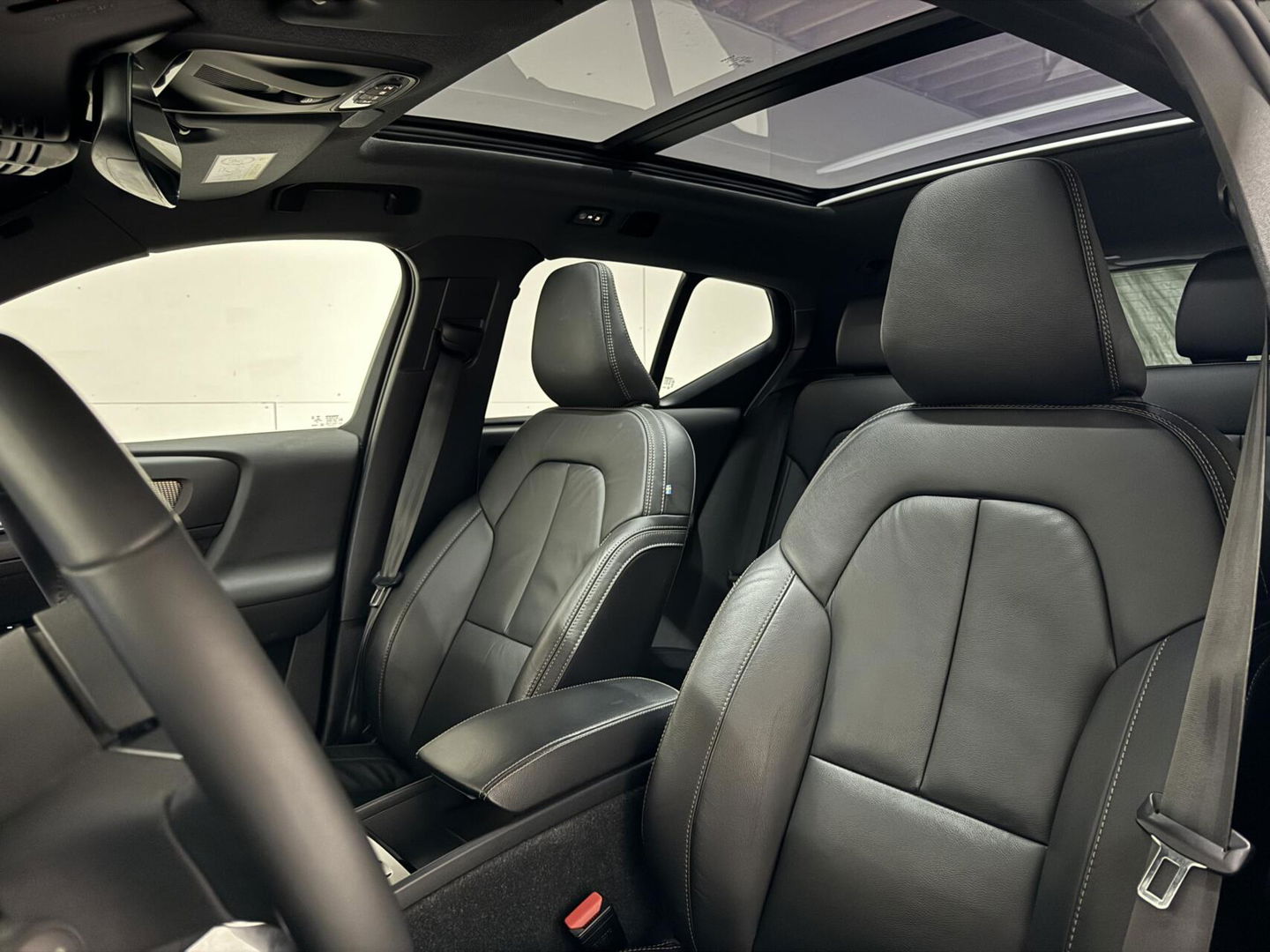 Volvo XC40 1.5 T5 Plug-in Hybride R-Design Pano H/K Leer 360° ACC Trekh.