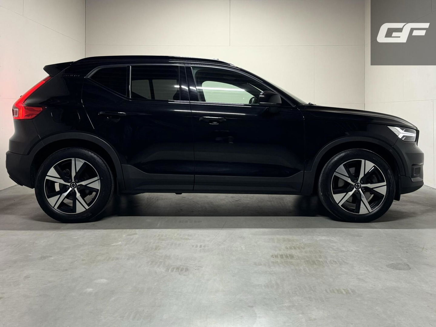 Volvo XC40 1.5 T5 Plug-in Hybride R-Design Pano H/K Leer 360° ACC Trekh.