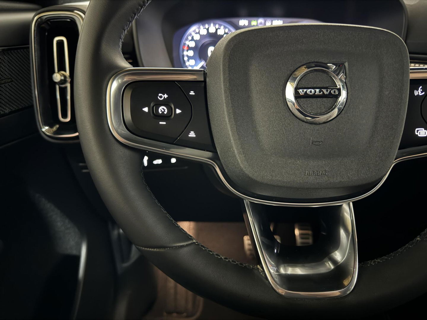 Volvo XC40 1.5 T5 Plug-in Hybride R-Design Pano H/K Leer 360° ACC Trekh.