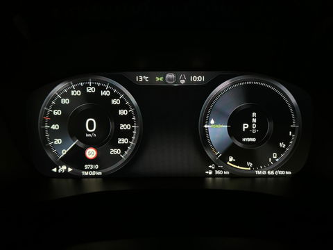 Volvo XC40 1.5 T5 Plug-in Hybride R-Design Pano H/K Leer 360° ACC Trekh.