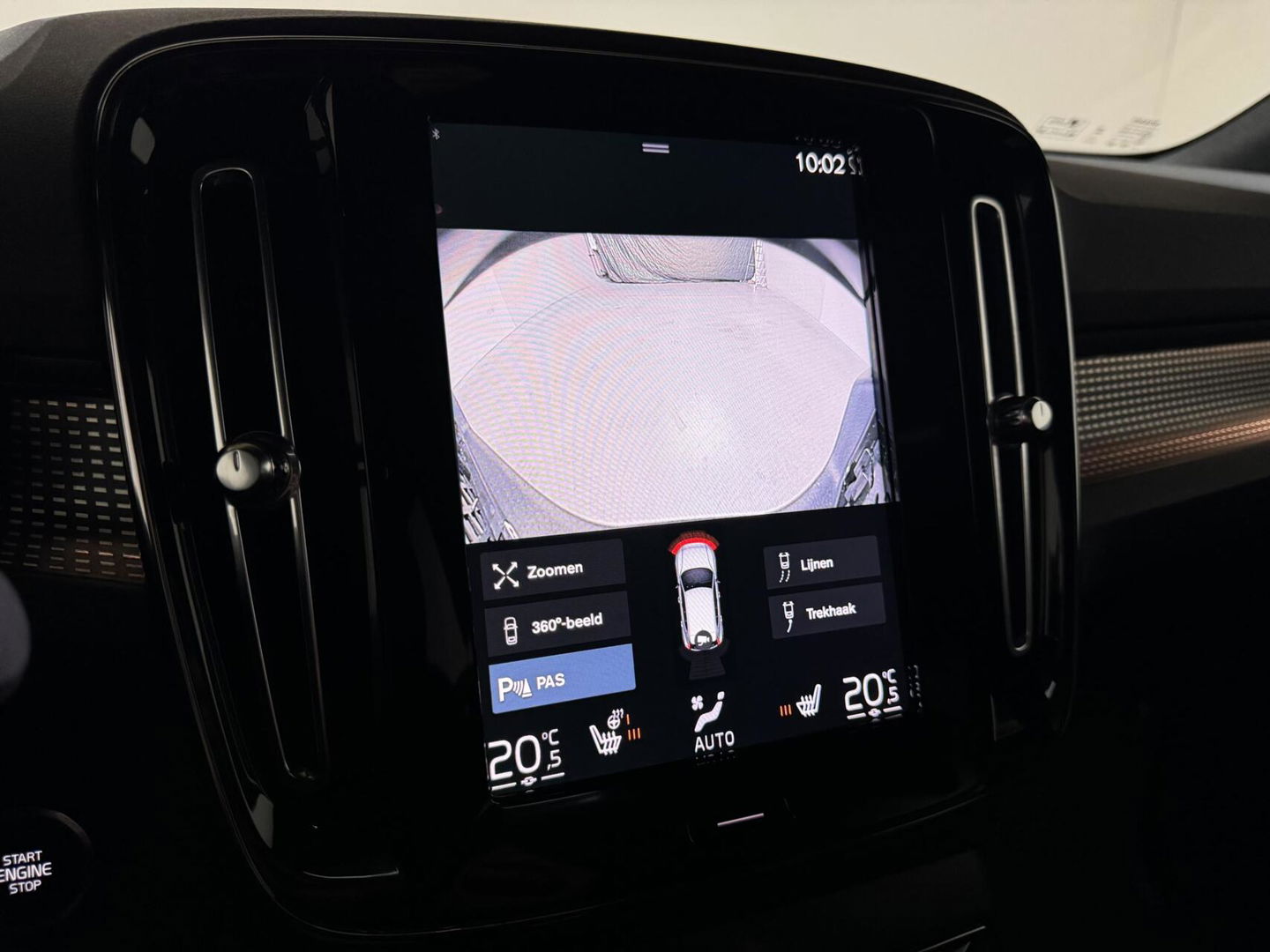 Volvo XC40 1.5 T5 Plug-in Hybride R-Design Pano H/K Leer 360° ACC Trekh.