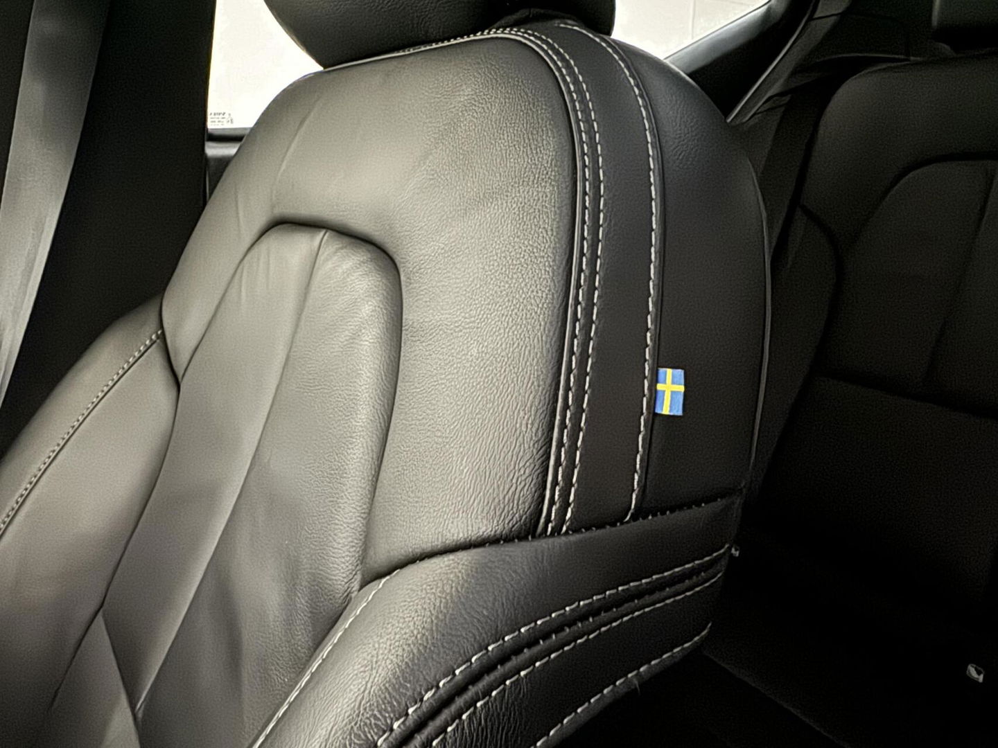 Volvo XC40 1.5 T5 Plug-in Hybride R-Design Pano H/K Leer 360° ACC Trekh.