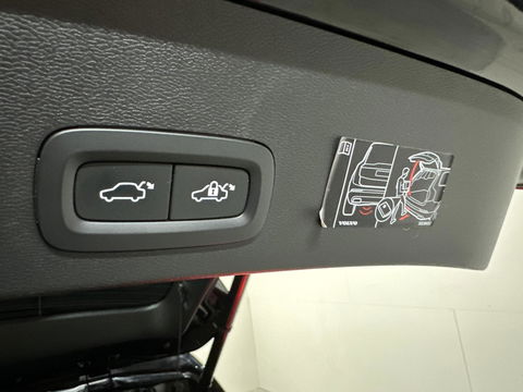 Volvo XC40 1.5 T5 Plug-in Hybride R-Design Pano H/K Leer 360° ACC Trekh.