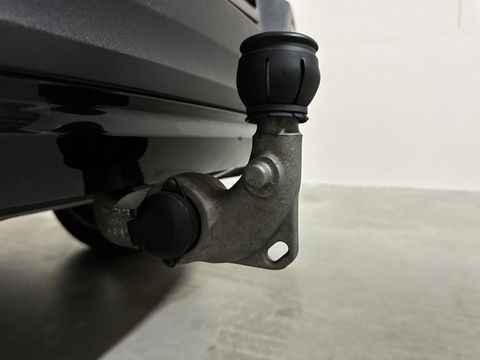 Volvo XC40 1.5 T5 Plug-in Hybride R-Design Pano H/K Leer 360° ACC Trekh.