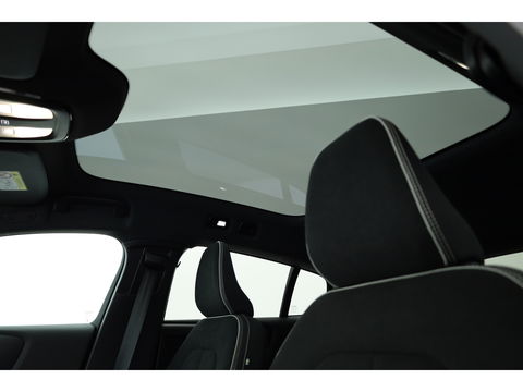 Volvo C40 S.M. Ext. Range Ultimate 82 kWh 582km WLTP | Pano |Pixel LED | | Pilot Assist | 360cam | H&K | Elek. Stoelen |