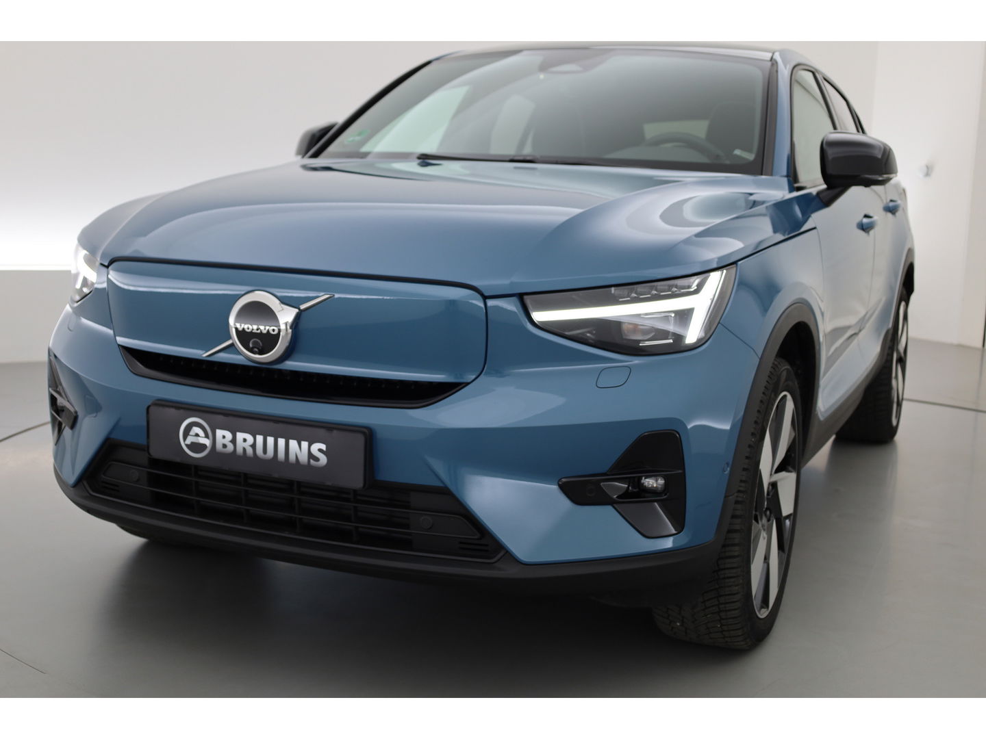 Volvo C40 S.M. Ext. Range Ultimate 82 kWh 582km WLTP | Pano |Pixel LED | | Pilot Assist | 360cam | H&K | Elek. Stoelen |