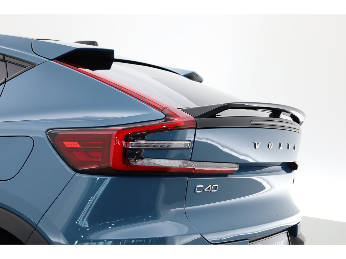 Volvo C40 S.M. Ext. Range Ultimate 82 kWh 582km WLTP | Pano |Pixel LED | | Pilot Assist | 360cam | H&K | Elek. Stoelen |