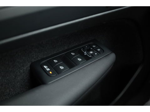 Volvo C40 S.M. Ext. Range Ultimate 82 kWh 582km WLTP | Pano |Pixel LED | | Pilot Assist | 360cam | H&K | Elek. Stoelen |