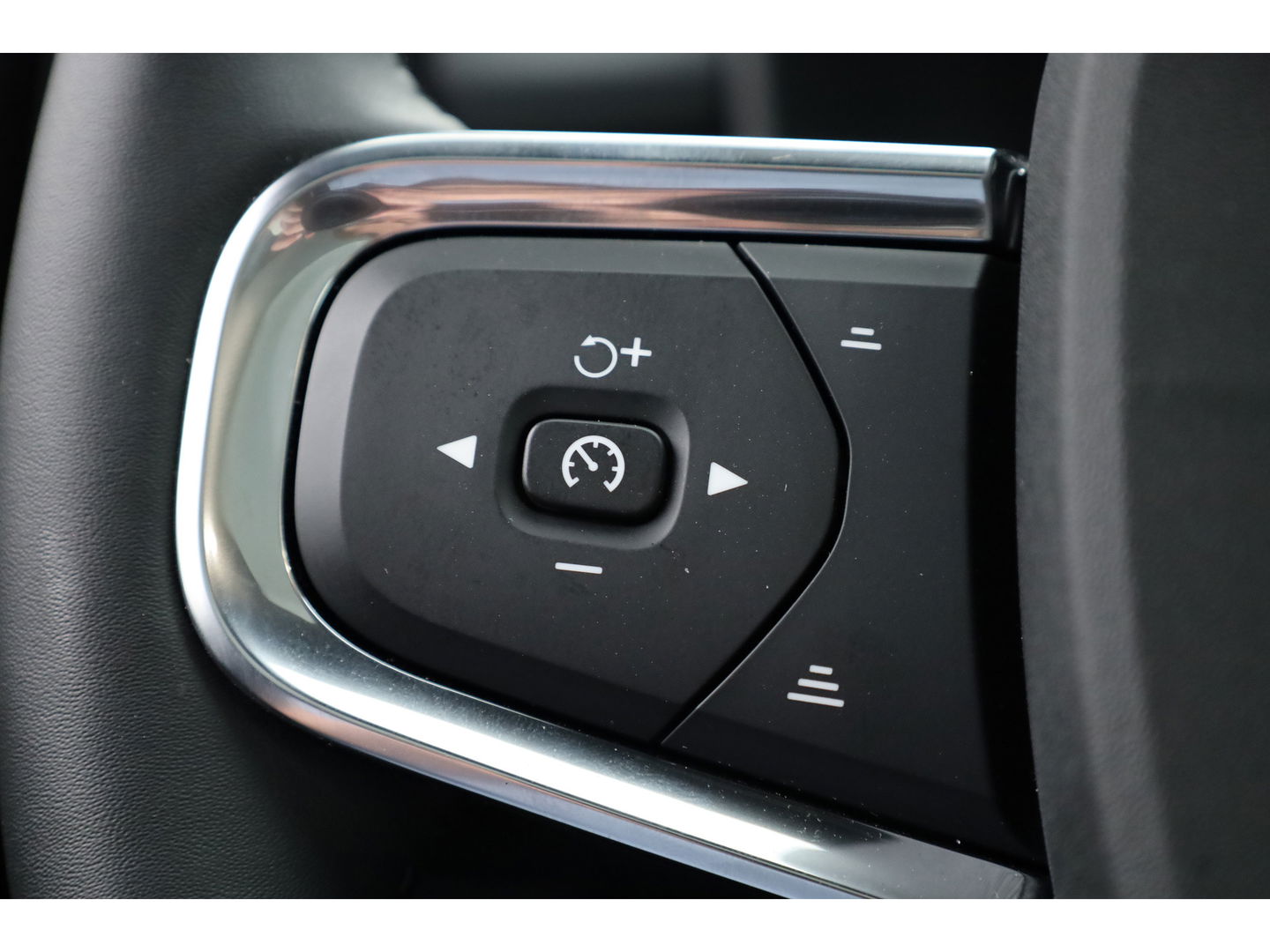 Volvo C40 S.M. Ext. Range Ultimate 82 kWh 582km WLTP | Pano |Pixel LED | | Pilot Assist | 360cam | H&K | Elek. Stoelen |